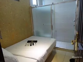 Dela Hotel Manila