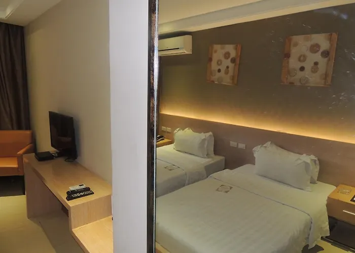 Dela Hotel 3*