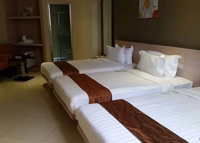 Dela 3* Manila